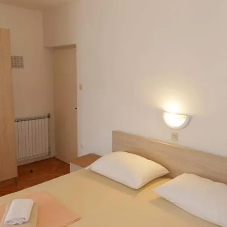 Apartment By The Sea Supetarska Draga - Donja, Rab - 22365