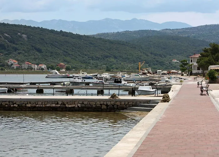 Appartement By The Sea Supetarska Draga - Donja, Rab - 22365